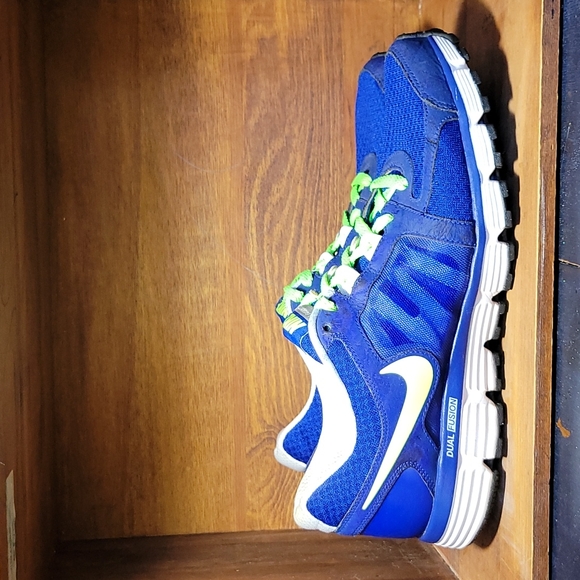 Nike Other - Nike Dual Fushion St2.   Sz 12